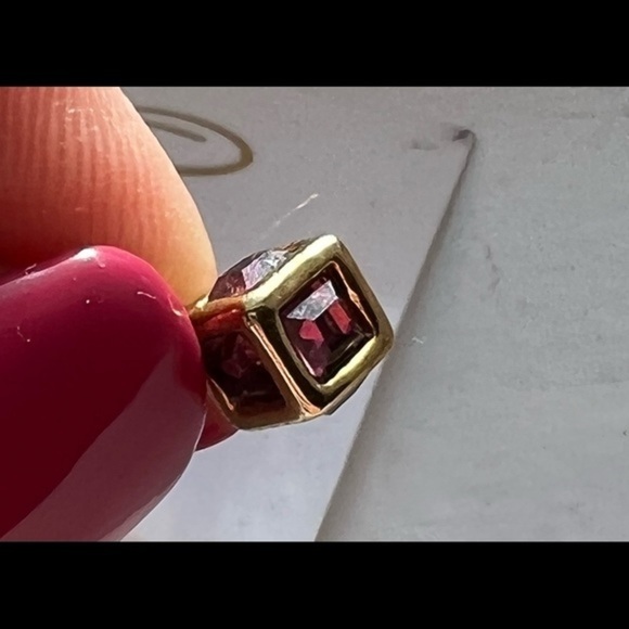 MC dangle earrings with purple cube crystals - Picture 5 of 5